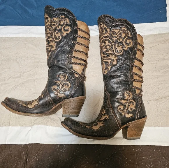 Corral boots - Picture 1 of 4